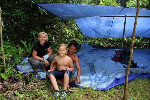 Borneo pod namiotem z dzieckiem wakacje podróże