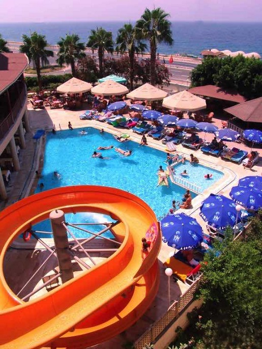 hotel z basenem turcja blisko plaży