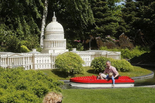 atrakcje LEGOLAND - łódki z Lego - zwiedzanie Miniland