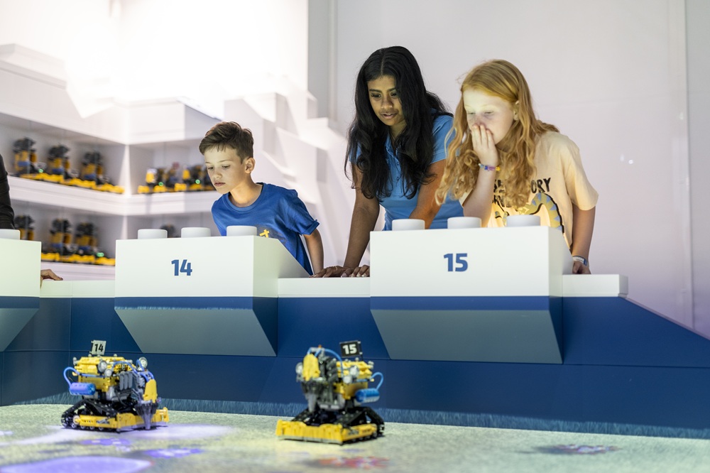 niebieska strefa atrakcji LEGO House interaktywne Muzeum Klocków LEGO Billund opinie