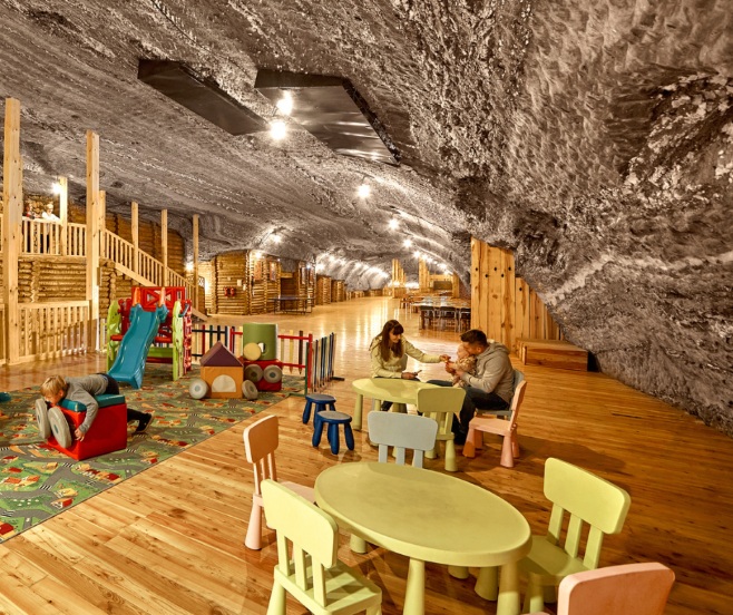 podziemna restauracja Bochnia ferie atrakcje Małopolska gdzie na ferie z dziećmi
