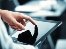 Tablet do nauki, pracy i rozrywki – na co zwrócić uwagę przed zakupem? tablet