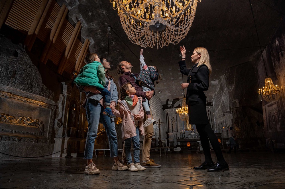 Kaplica Św Kingi Wieliczka z dziećmi opinie czy warto z małym dzieckiem trasa dla dzieci