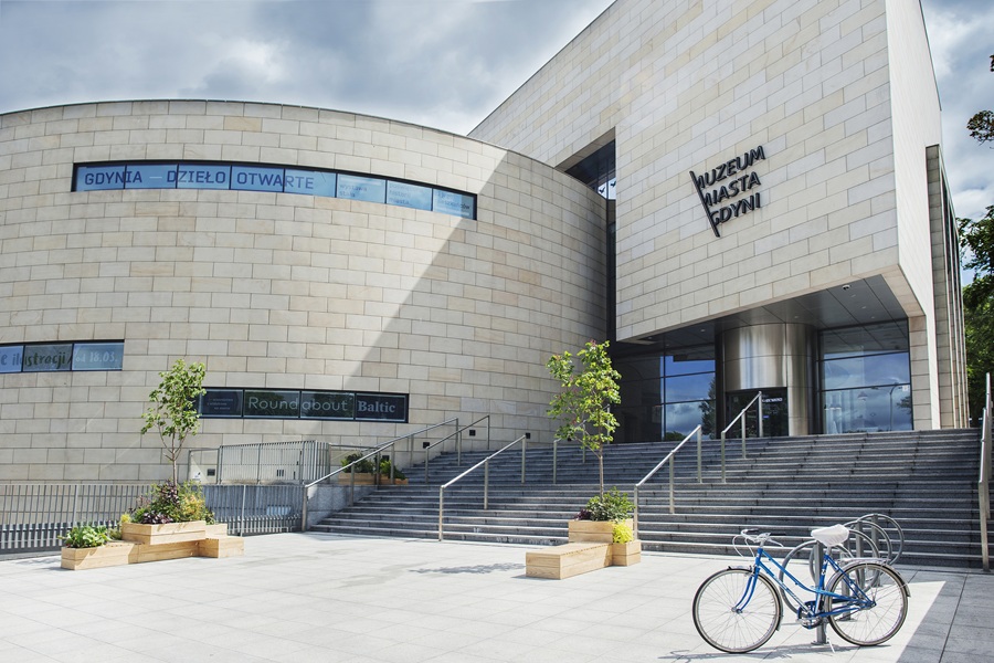 Muzeum Miasta Gdyni atrakcje dla dzieci architektura