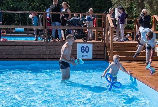 Baseny odkryte Toruń Bydgoskie przedmieście letnie baseny