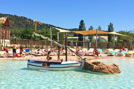 Costa Brava Hiszpania camping z basenem aquaparkiem dla dzieci najlepsze w Europie