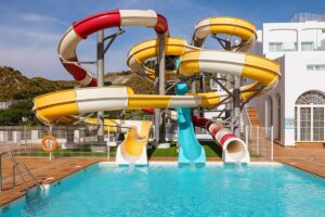 Hiszpania - najlepsze hotele dla rodzin z basenami i aquaparkiem