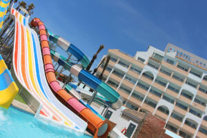 Hiszpania - najlepsze hotele dla rodzin z basenami i aquaparkiem