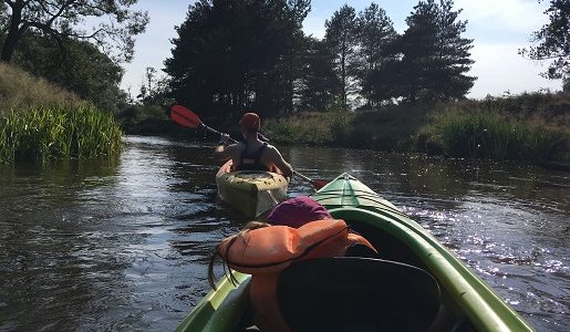 Krupski Młyn z dzieckiem spływ Kajakowy Małą Panwia