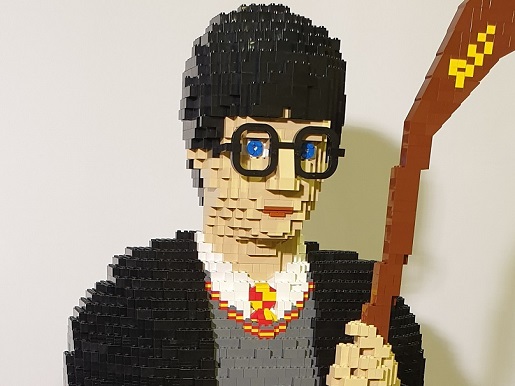 Postać insporowana Harrym Potterem najwieksza wystawa klockow lego gliwice atrakcje dla dzieci