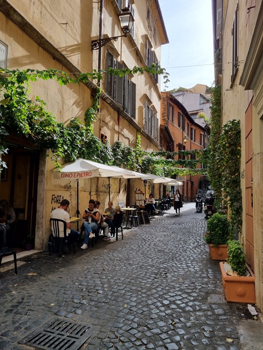 Rzym zwiedzanie uliczki weekend