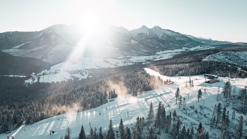 BACHLEDKA SKI & SUN Słowacja-najlepsze miejsce na narty z dziećmi Słowacja gdzie na narty z dzieckiem nauka trasy Tatry Bachledka opinie