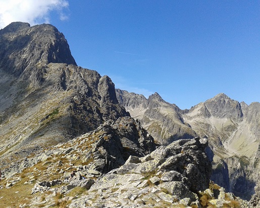 Tatrzańskie schronisko, rozgwieżdżone niebo i pierwszy dwutysięcznik Tatry z nastolatkiem z dziećmi Dolina Pięciu Stawów