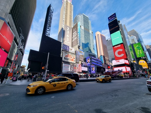 Times Square Nowy Jork z dziećmi zwiedzanie atrakcje zimą wycieczka USA z biurem podróży opinie