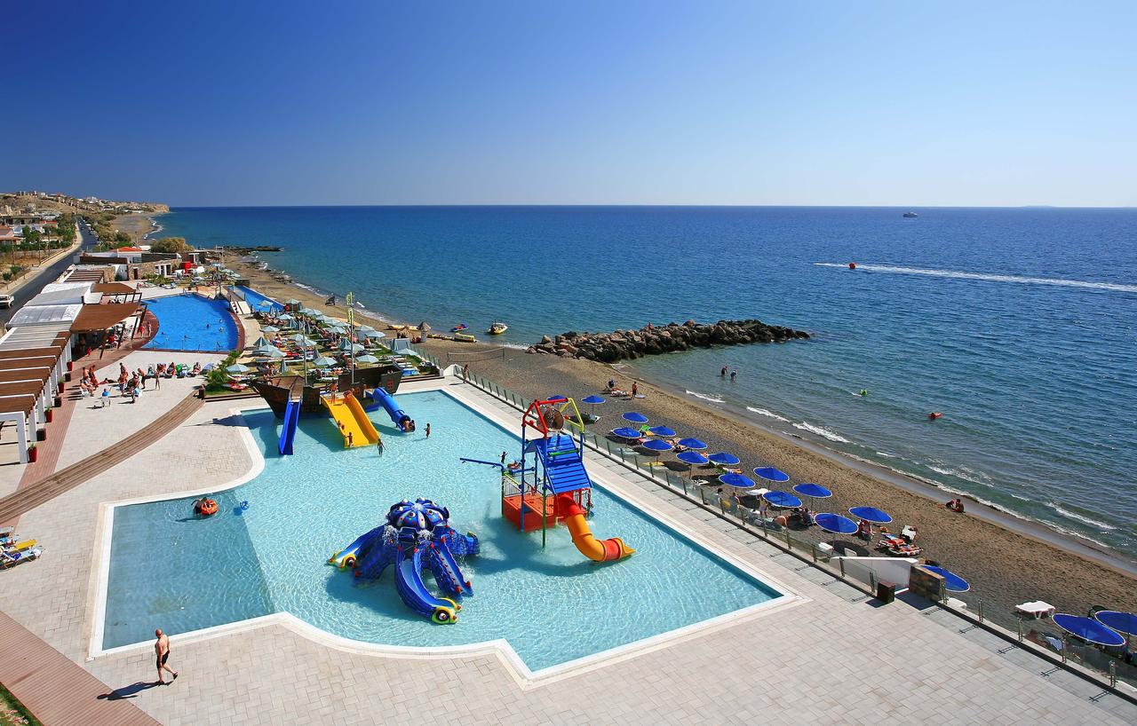 Top 10 hoteli w Grecji na rodzinne wakacje 2023 atrakcje opinie dziecko w podrozy