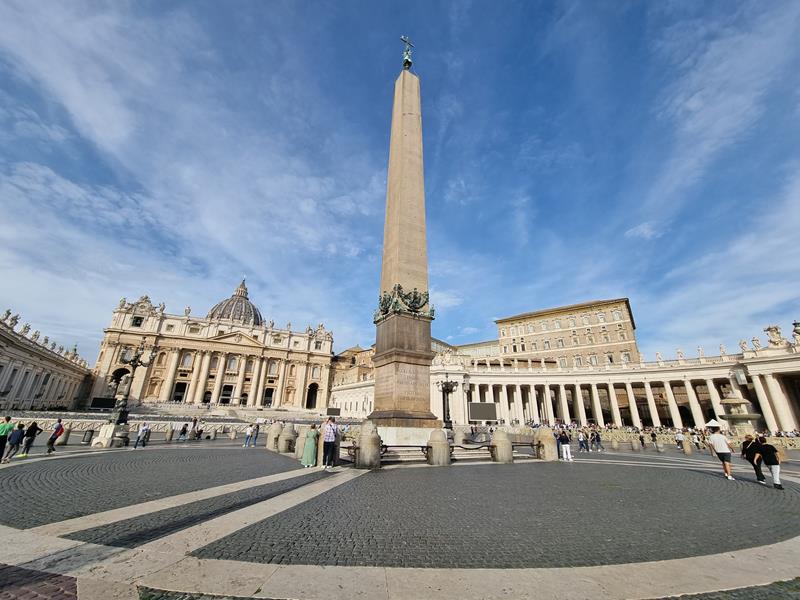 Watykan zwiedzanie Bazylika Św Piotra kolejki opinie