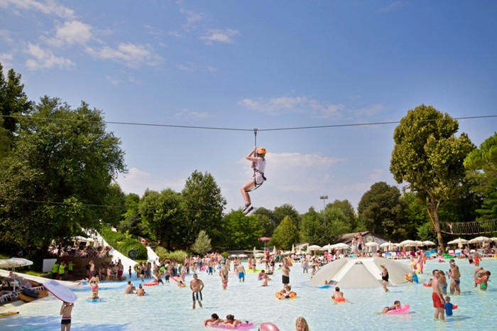 Włochy najlepsze kempingi z basenami i atrakcjami dla dzieci Garda opinie