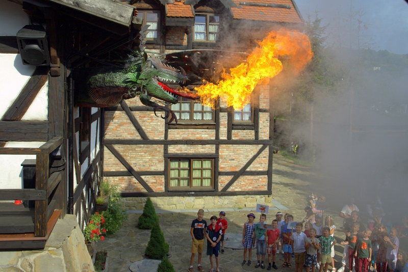 Zamek Stara Baśń Grybów – atrakcje dla dzieci opinie wycieczki zwiedzanie Zamek Stara Baśń Grybów – atrakcje dla dzieci opinie wycieczki zwiedzanie