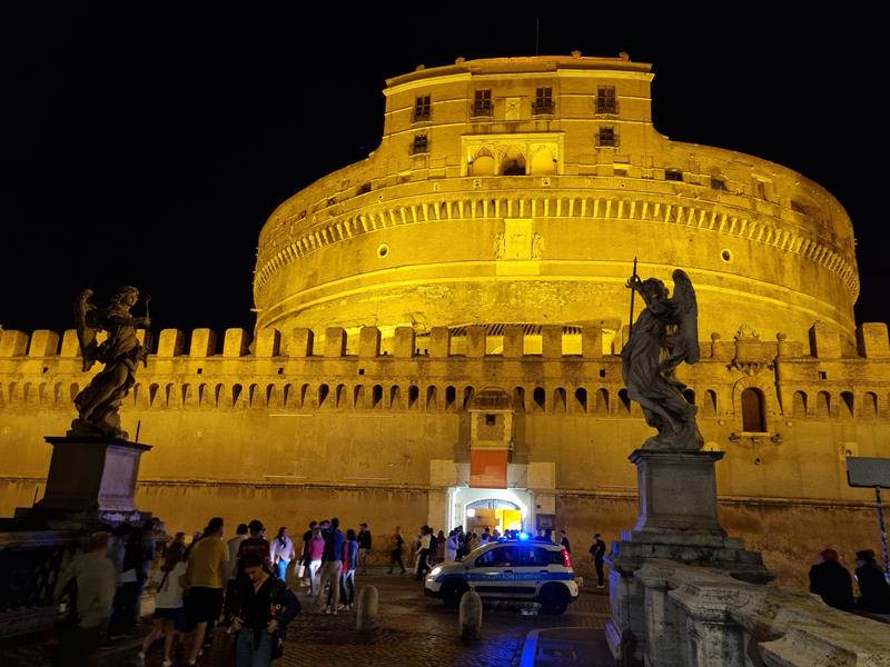 Zamek Świętego Anioła Rzym zwiedzanie po zmroku z dziećmi w 2 dni weekend