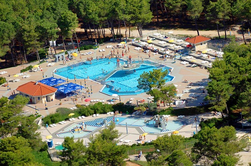 Zaton Holiday Resort-najlepsze kempingi dla rodzin z dziećmi camping z basenami