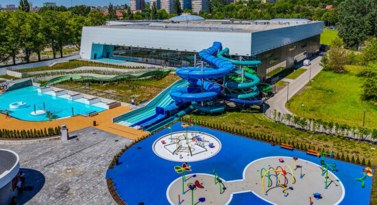 aquapark fala szczecin baseny zewnętrzne park wodny plac zabaw