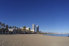 Barceloneta – najsłynniejsza plaża i deptak
