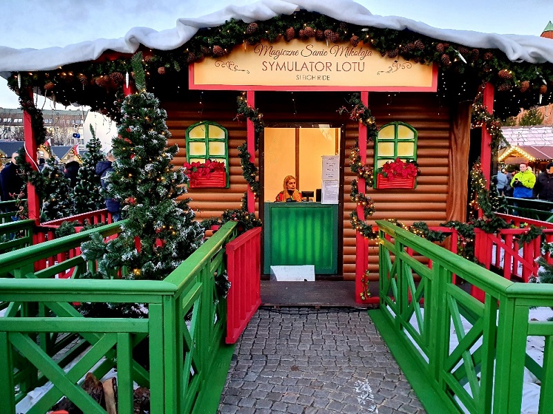 jarmark bożonarodzeniowy Gdańsk opinie zjeżdżalnia dla dzieci atrakcje bezpłatne symulator lotu