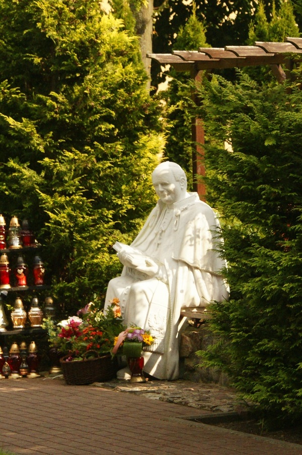 Władysławowo Kościół msze święta ławeczka Jana Pawła ii Władysławowo parafia kino letnie opinie