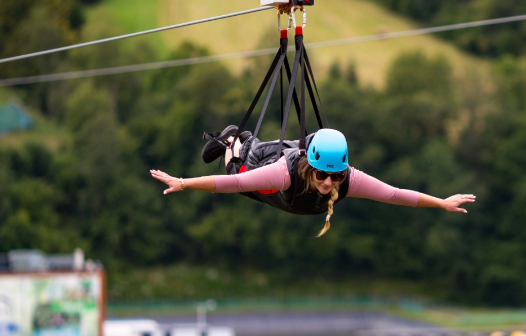 Zjazd Tyrolski BIESZCZAD.ski Wańkowa – najdłuższa tyrolka w Polsce i Europie Środkowo Wschodniej najdłuższy zjazd tyrolski Wańkowa Bieszczady tyrolka atrakcje