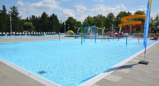 Rawszczyzna baseny zewnętrzneatrakcje dla dzieci Ostrowiec