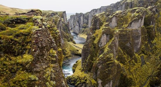 wąwóz Islandia z dzieckiem najlepsze atrakcje gdzie jechac z dzieckiem co zobaczyc