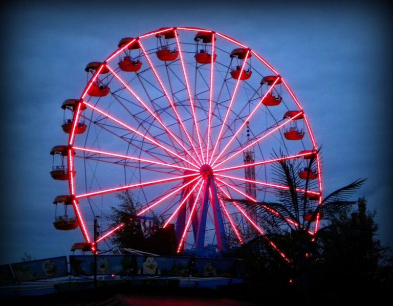 Wesołe miasteczko Władysławowo-Lunapark Sowiński