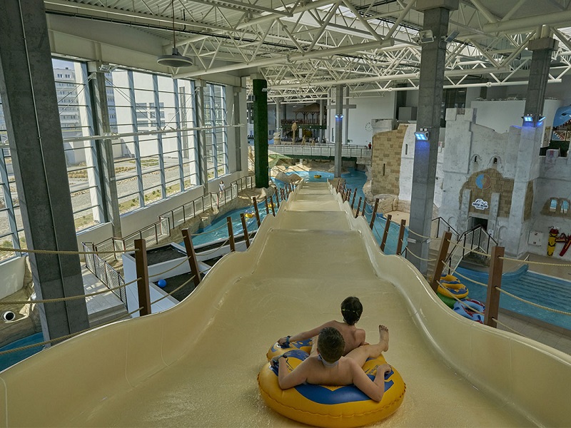 zjeżdżalnia rodzinna Aquapark Reda 2022 wakacje opinie atrakcje